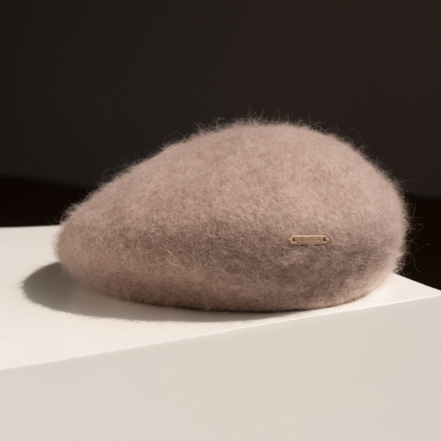 PETALE — Angora hat